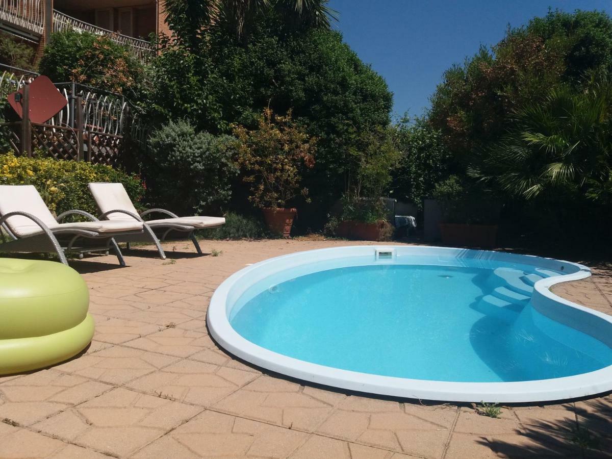 L'Affittacamere Nel Parco "Appia Antica" - Piscina A Uso Ospiti โรม ภายนอก รูปภาพ
